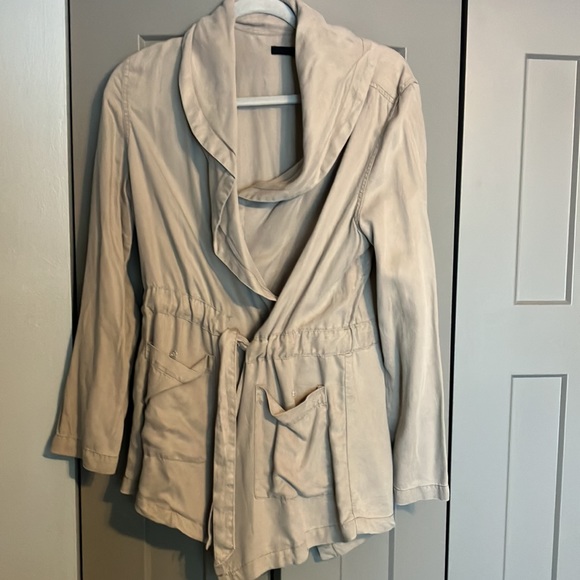 Women’s lightweight jacket - Picture 2 of 4